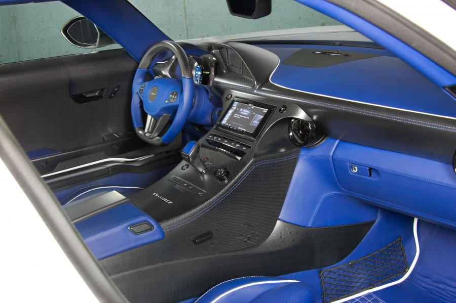  Mercedes-Benz SLS AMG by Mansory 2011 года  (фото 4 из 26)